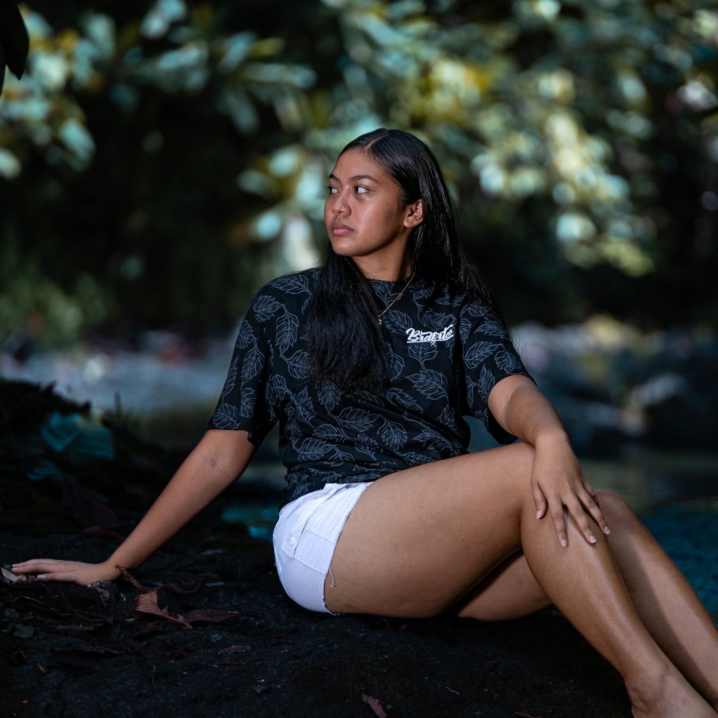 Black Leaf Tee