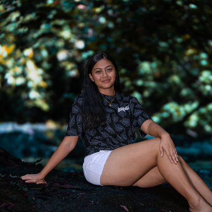 Black Leaf Tee