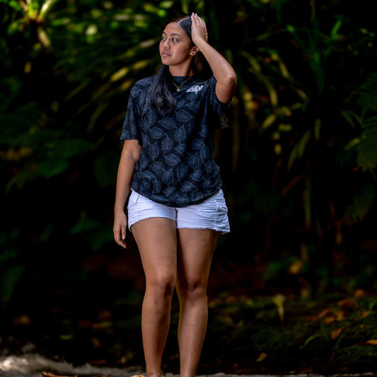 Black Leaf Tee