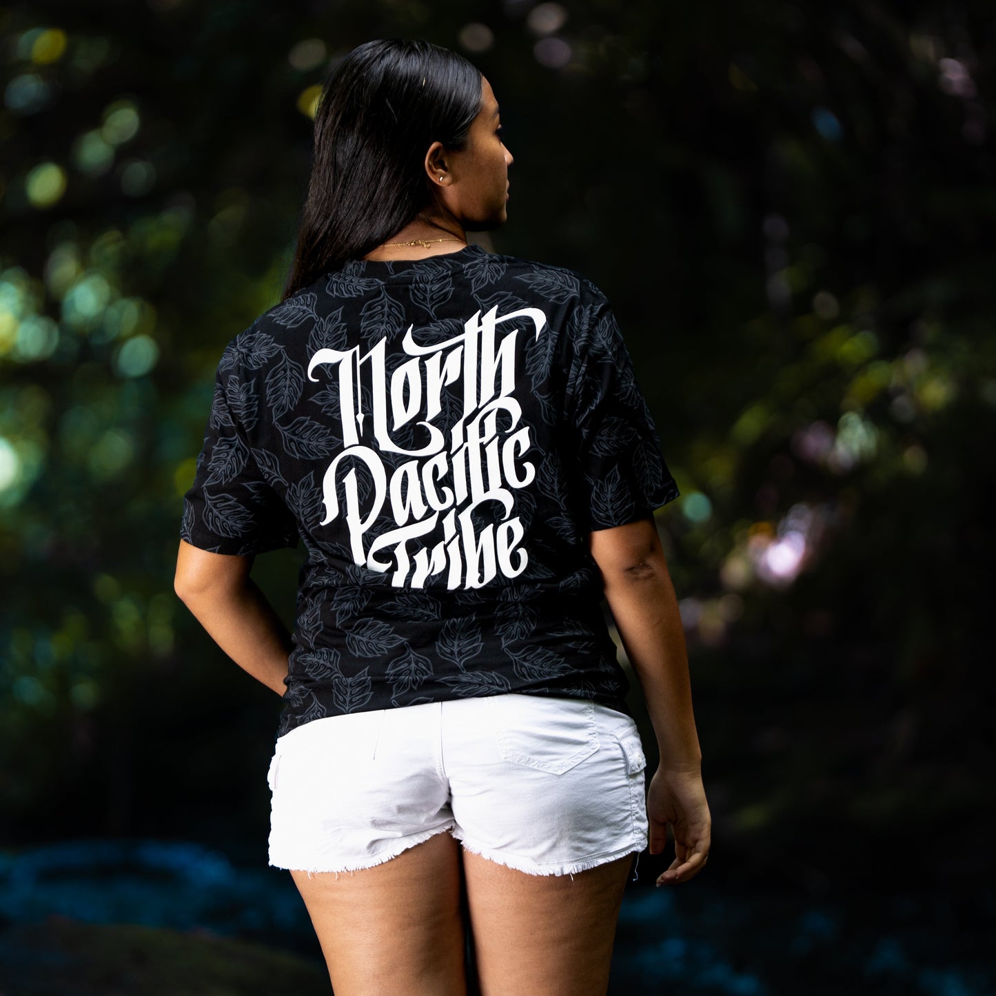 Black Leaf Tee